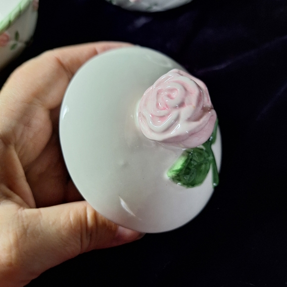 Teapot raised roses &bowl - Picture 7 of 13